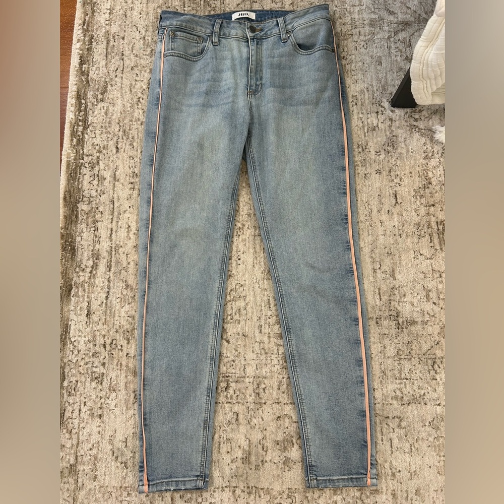 Skinny Jeans with Line Detail